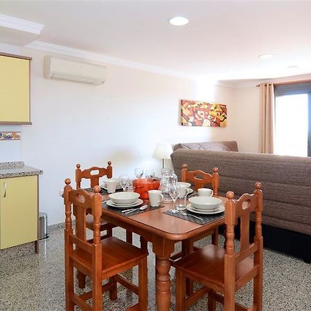 Nuria Sol Apts フエンヒロラ エクステリア 写真